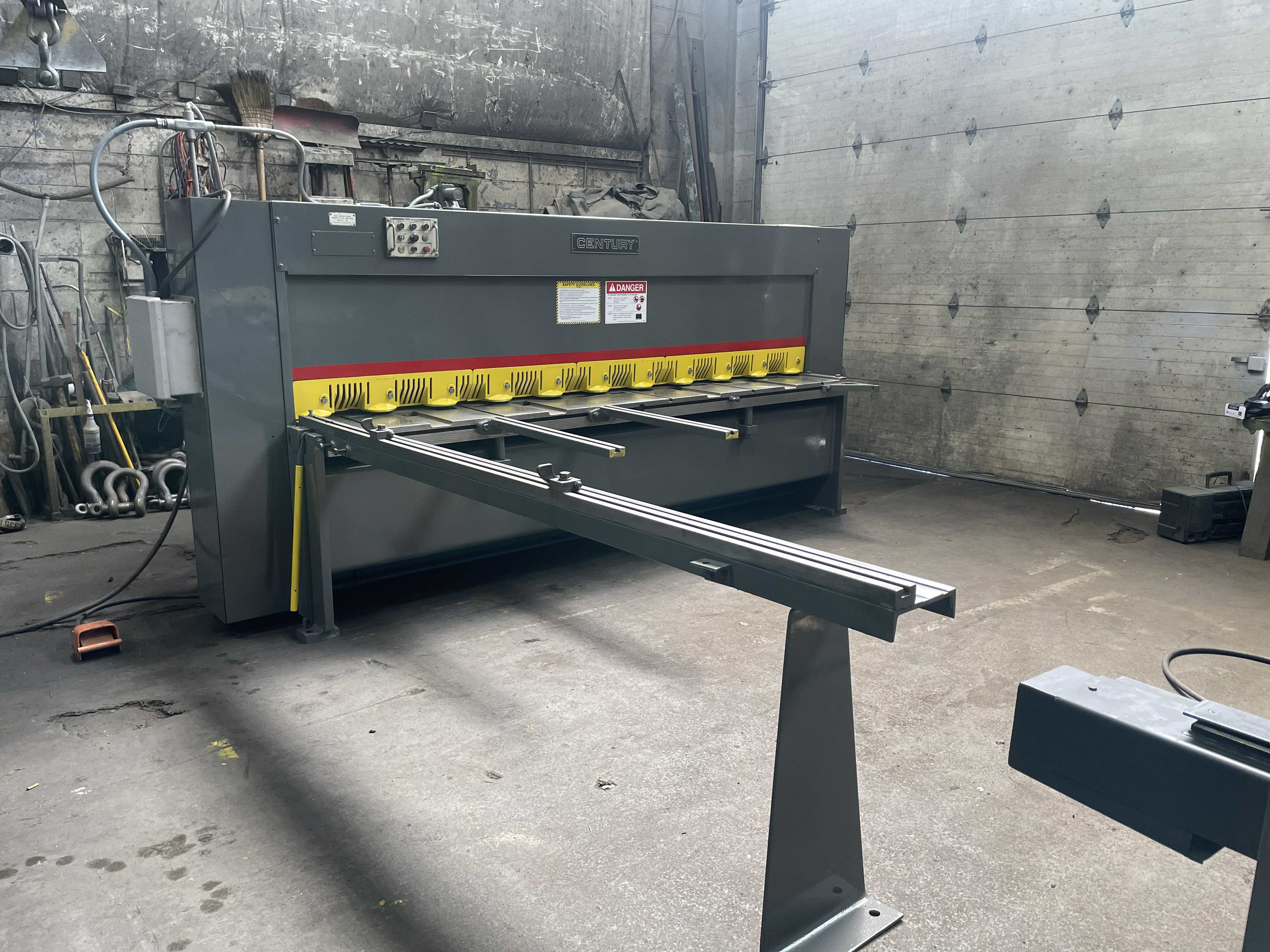 1/4" X 10' Cincinnati Century 2H10 Hydraulic Shear